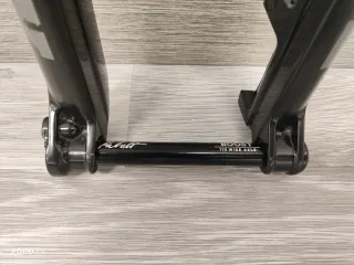 Horquilla FOX PERFORMANCE 32 FLOAT STEP CAST GRIP