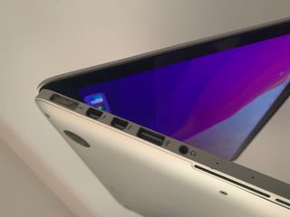 MacBook Pro 13 2015 + Cargador + Office + Traktor