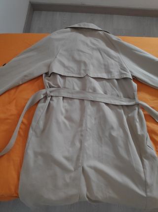 Gabardina larga Stradivarius beige mujer