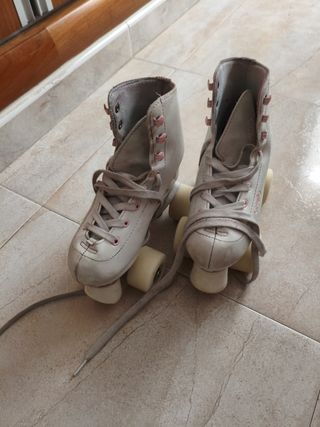 Patines blancos 4 ruedas para iniciación