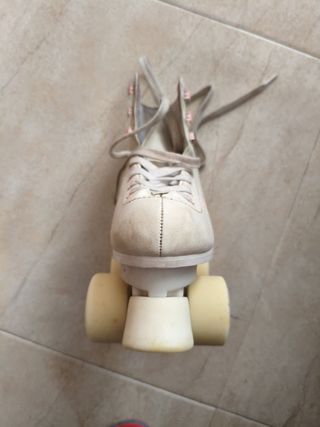 Patines blancos 4 ruedas para iniciación