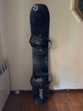 Burton Family Tree Hometown Hero Snowboard