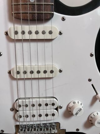 Guitarra Eléctrica Behringer El Toro