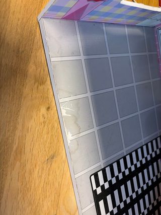 Casita de muñecas de madera rosa