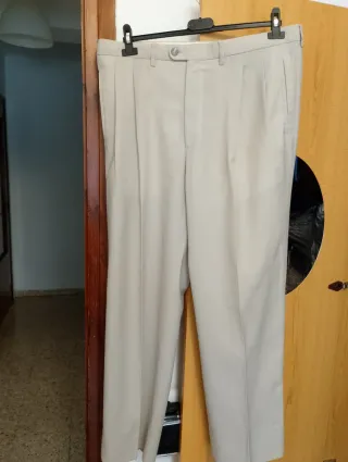 Lote 2 Pantalones Burberry y Renoir