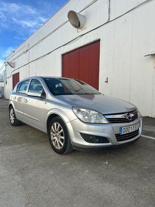 Opel Astra 1.6 Enjoy Easytronic