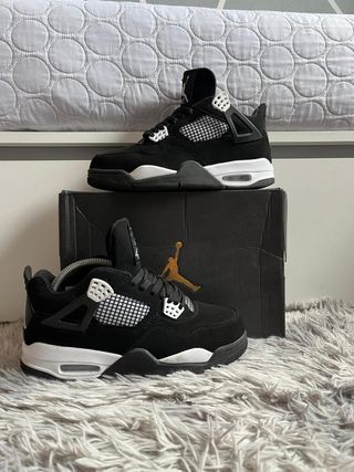 Jordan 4 Thunder