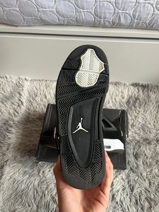 Jordan 4 Thunder