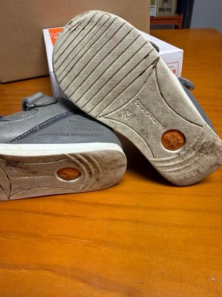 Zapatilla infantil Biomecánics piel gris talla 24