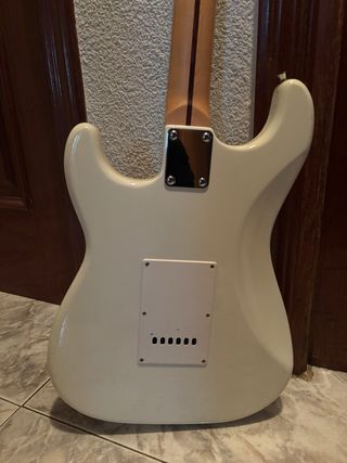 Guitarra Eléctrica Academy Blanca