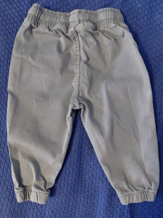 Conjunto pantalón y sudadera de Lefties talla 9-12