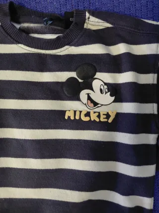 Conjunto pantalón y sudadera de Lefties talla 9-12