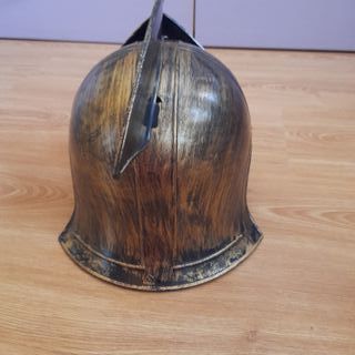 Casco Guerrero Medieval Dorado y Plateado