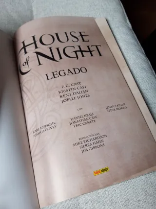 HOUSE OF NIGHT: LEGADO