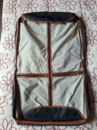 Portatrajes Samsonite negra y marrón