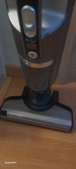 Aspiradora Bosch sin cable.Con cargador