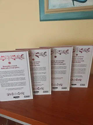 Saga libros caraval + novela spectacular