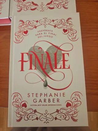 Saga libros caraval + novela spectacular