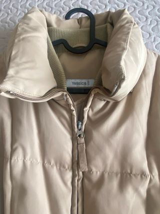 Parka/Plumas Beige Mujer