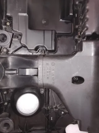 Tapa motor Seat León 1M1