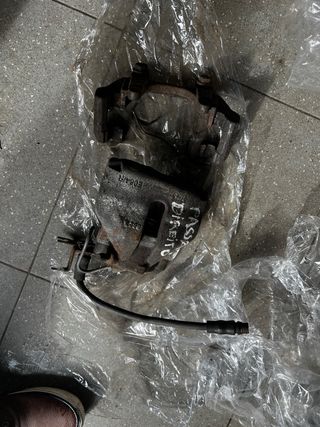 2x Pinças Travões VW Passat B5 3B esquerda direita