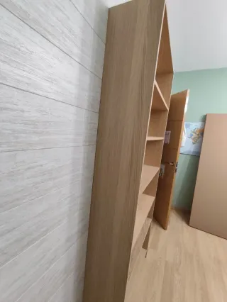 Librería Billy Ikea Madera roble tinte blanco.