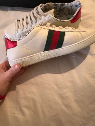Sneakers Gucci bianche e dorate in pelle crema
