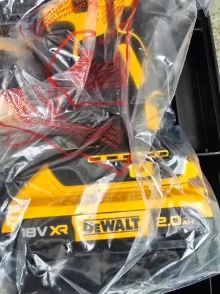 Taladro percutor dewalt