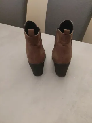 Botines tacón marrones talla 38