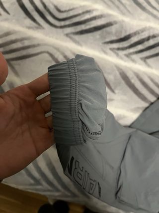 Pantalón Cortaviento Nike Air Max Gris