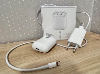 AirPods 2ª Gen con Estuche de Carga