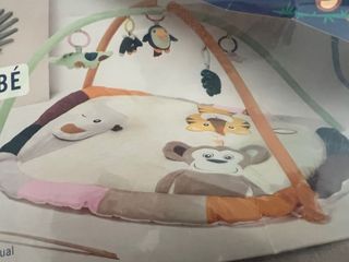 Manta de actividades para bebé