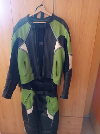 Traje de moto deportivo color verde