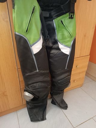 Traje de moto deportivo color verde