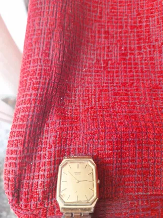 Reloj Seiko Dorado Octogonal