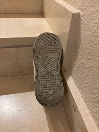 Botas deportivas niño talla 33