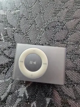 iPod Shuffle 2GB Plata