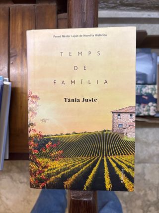 Temps de família: Premi Nèstor Luján de Novel·l...