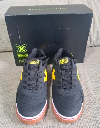 Zapatillas Munich Gresca Unisex Negro Amarillo