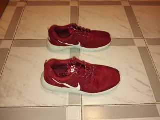 Zapatillas Nike Rojas y Blancas