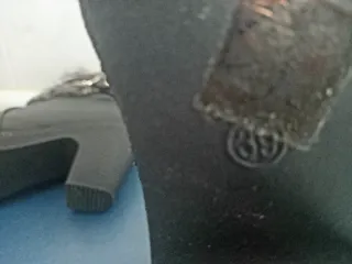 Botines negros con pelo y hebilla Talla 39