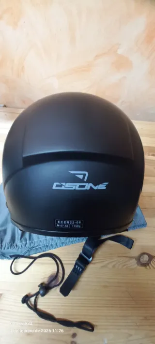 Casco Jet Negro con Visera