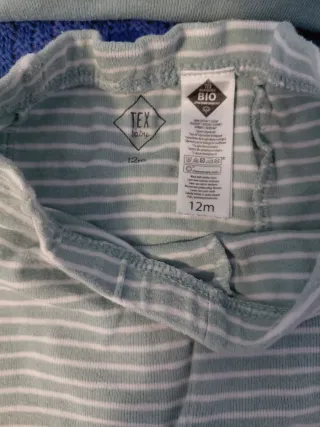 Lote 2 pijamas bebé 12 meses