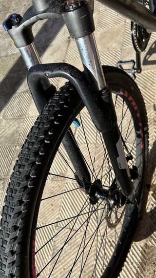 Bicicleta de Montaña SPZ Negra