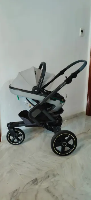 Sillita Duo Nova Maxi Cosi + Accesorios
