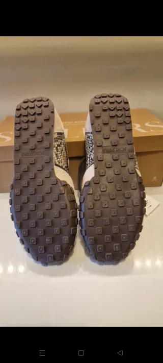 Zapatillas Scalpers Beige y Gris