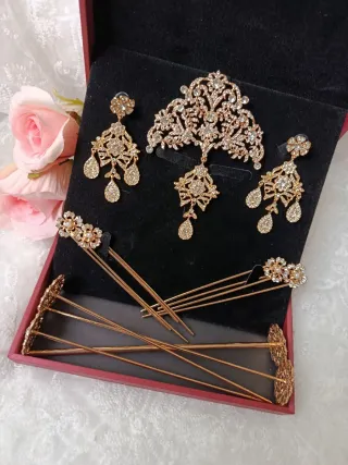 Aderezo de fallera oro a estrenar