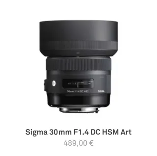 Cámara Canon 77D en perfecto estado con lentes.