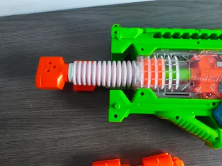 Nerf Elite 2.0 X-2 con cargador ( No trae balas )