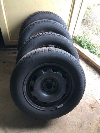 4 Ruedas Invierno Pirelli 195/65 R15
